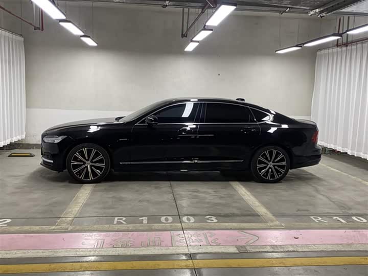 Фото 5 - Volvo S90