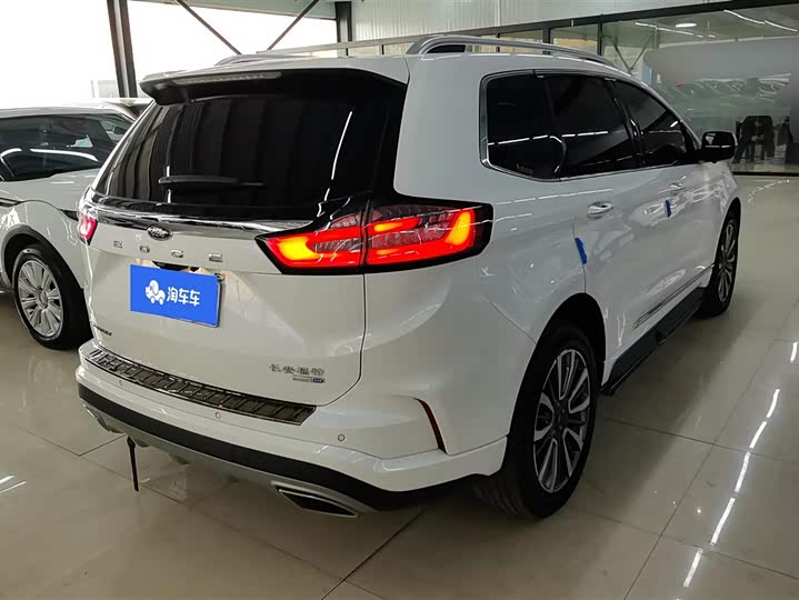 Фото 3 - Ford Edge