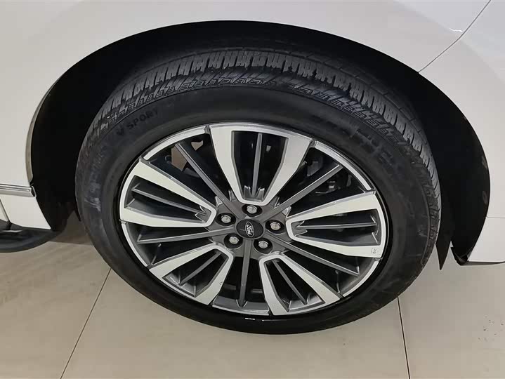 Фото 6 - Ford Edge