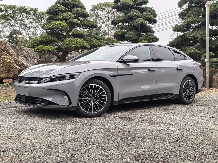 Фото 1 - BYD Han