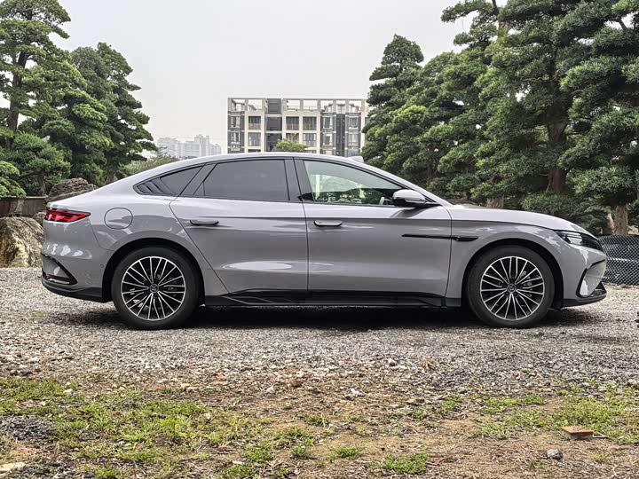 Фото 7 - BYD Han