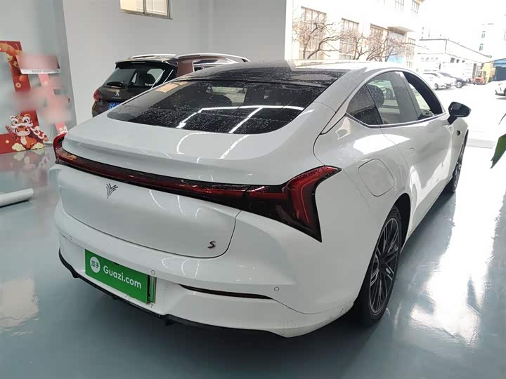 Фото 7 - Hozon S