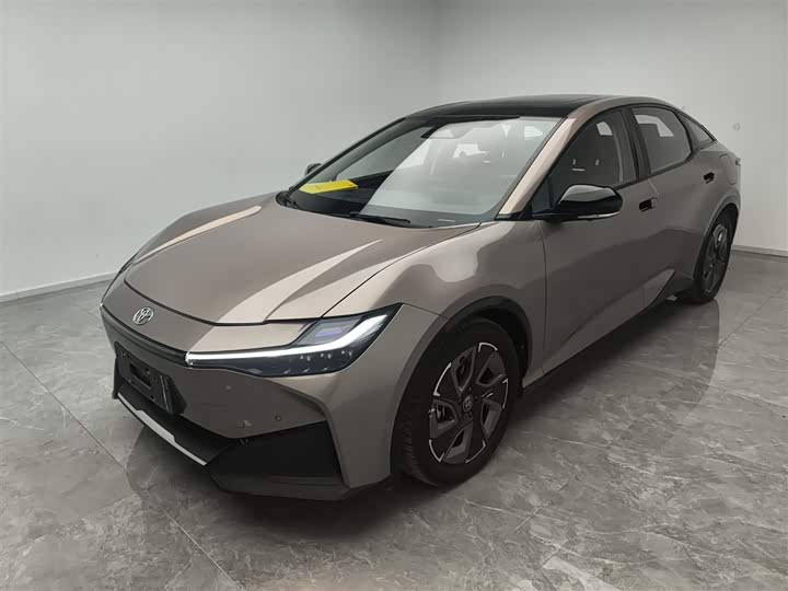 Фото 1 - Toyota bZ3