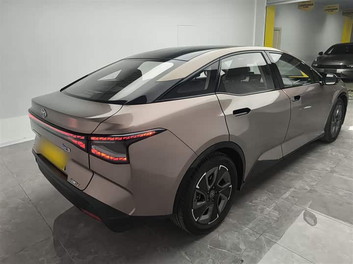 Фото 7 - Toyota bZ3