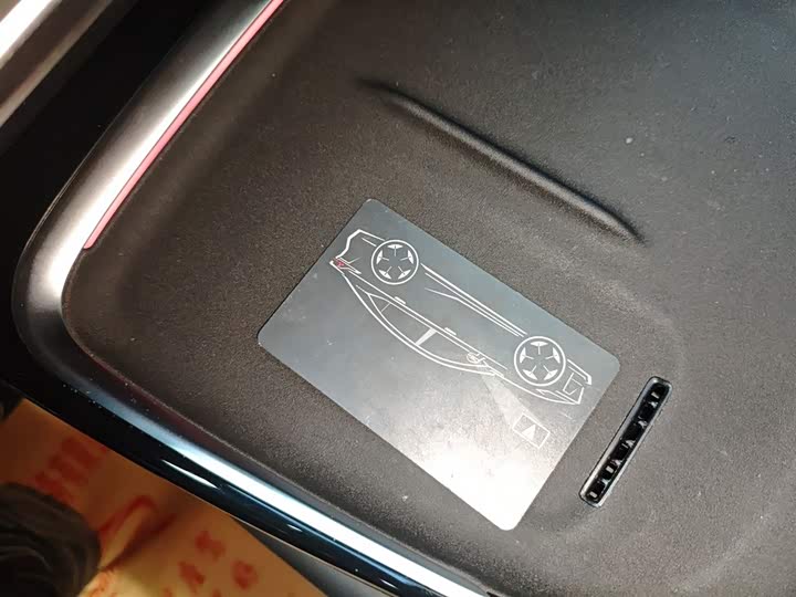 Фото 9 - Changan Deepal SL03