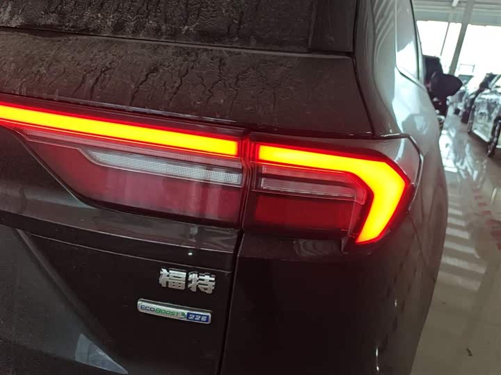 Фото 8 - Ford Equator