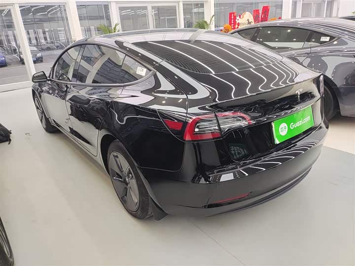 Фото 5 - Tesla Model 3