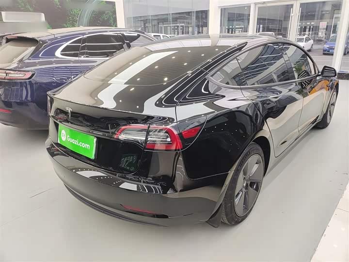 Фото 7 - Tesla Model 3