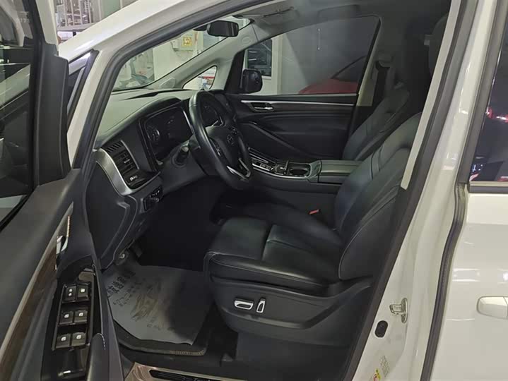 Фото 9 - GAC Trumpchi M8