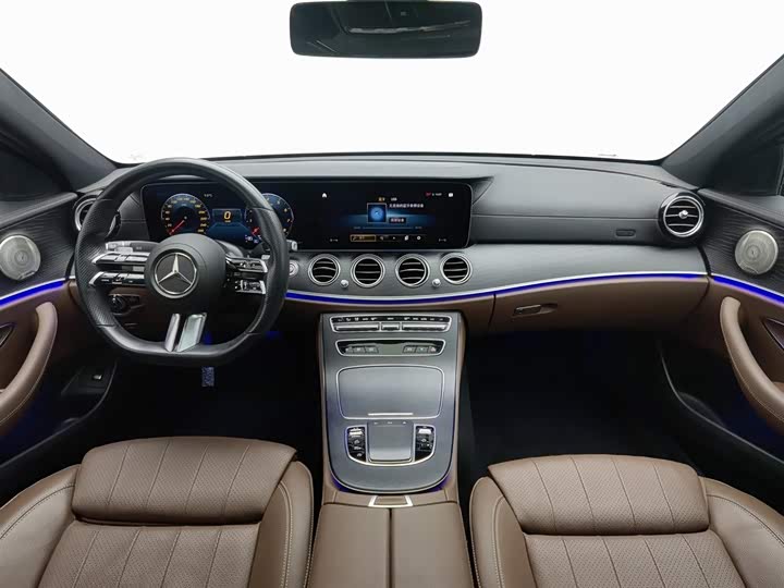Фото 5 - Mercedes-Benz E-Class
