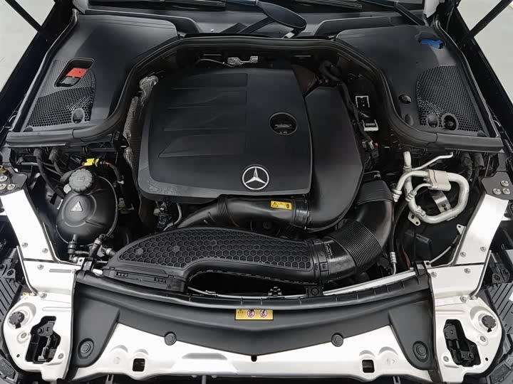 Фото 6 - Mercedes-Benz E-Class