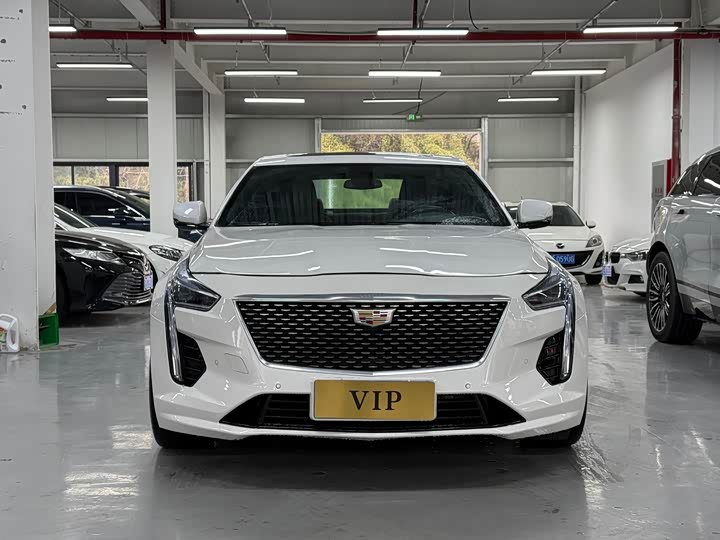 Фото 2 - Cadillac CT6