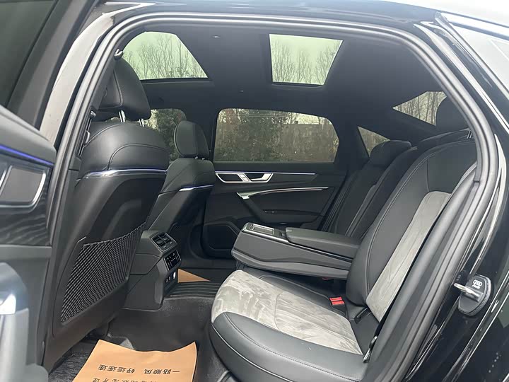 Фото 8 - Audi A6L