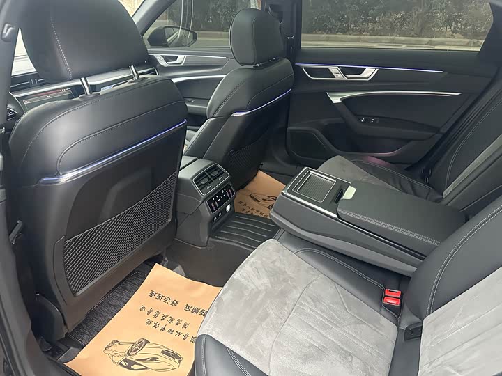 Фото 9 - Audi A6L