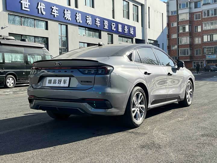 Фото 6 - Ford Mondeo