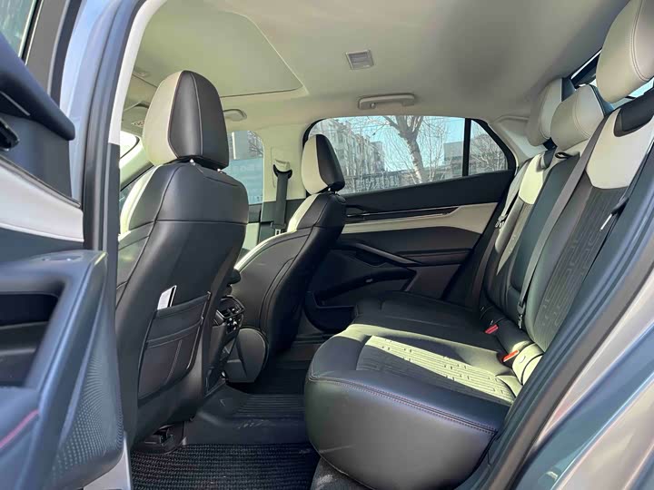 Фото 8 - Ford Mondeo