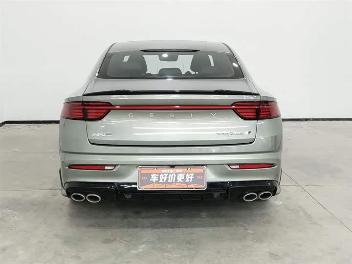 Фото 4 - Geely Preface