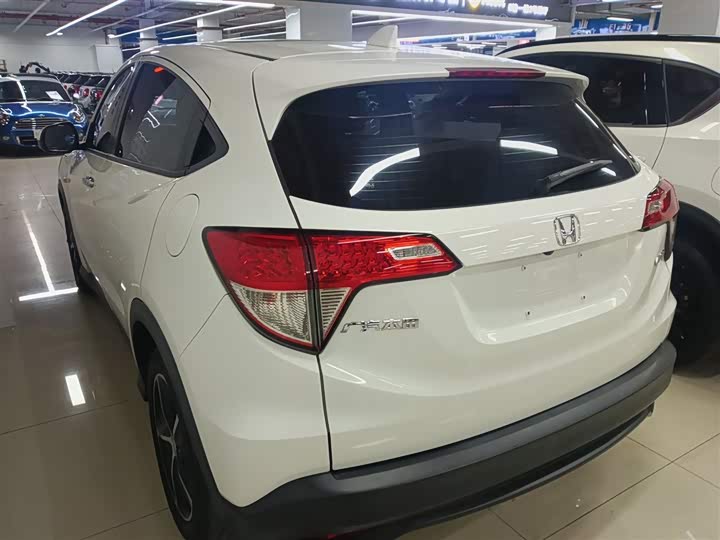 Фото 5 - Honda Vezel