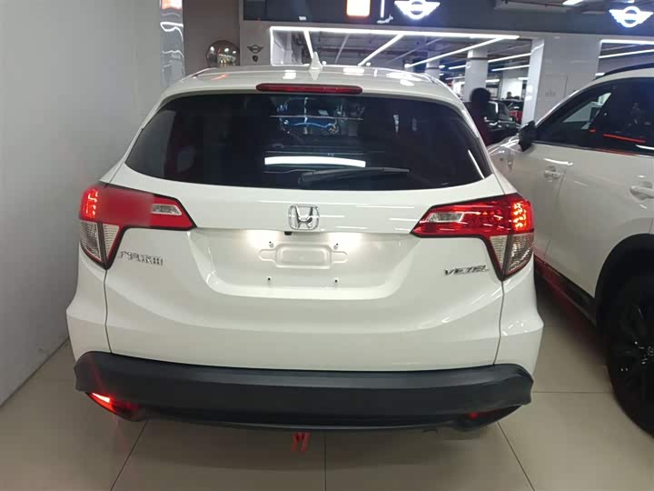 Фото 6 - Honda Vezel