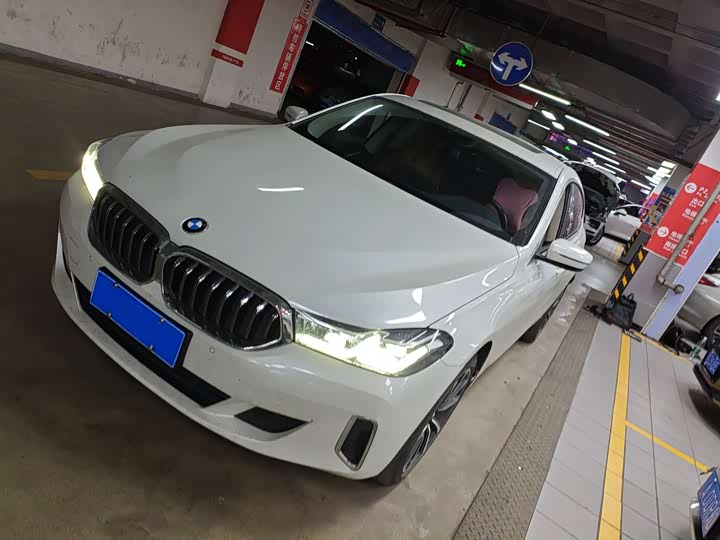 Фото 1 - BMW 6 Series GT