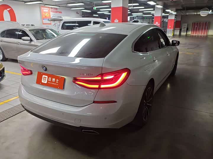 Фото 7 - BMW 6 Series GT