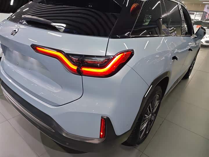 Фото 8 - Nio ES6