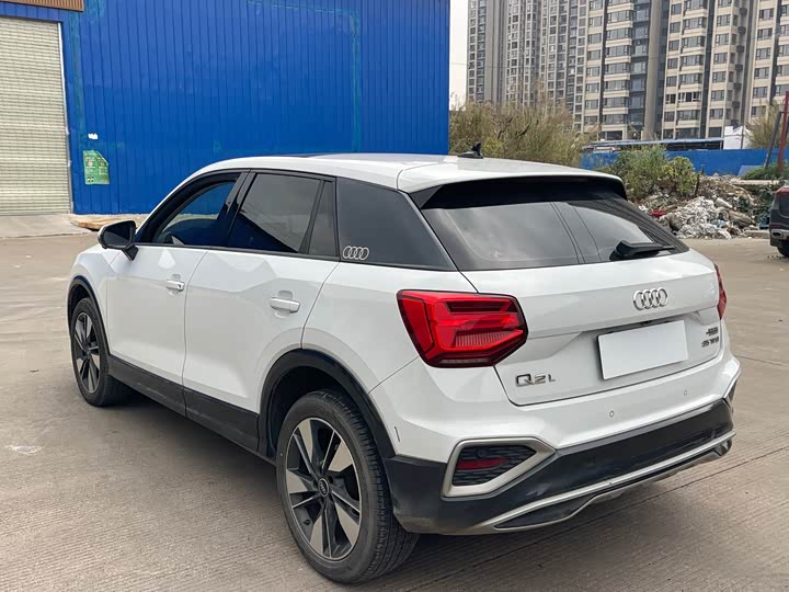 Фото 6 - Audi Q2L