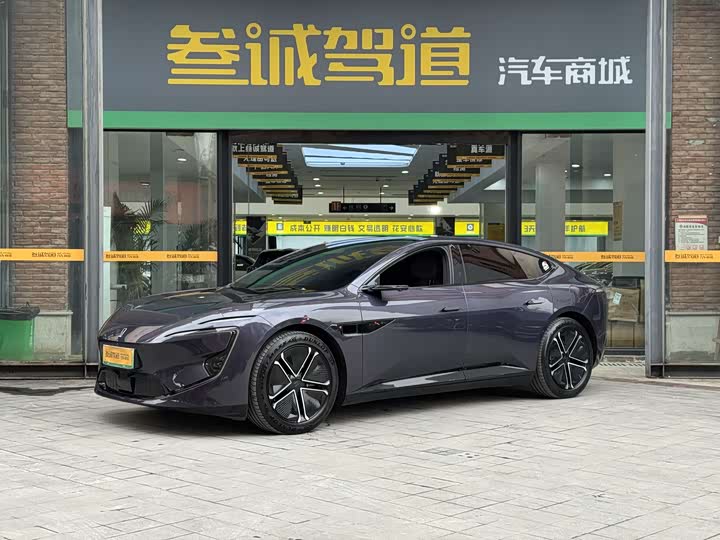 Фото 1 - Avatr 12