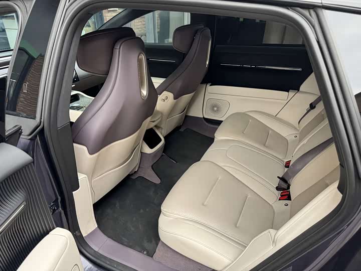 Фото 8 - Avatr 12