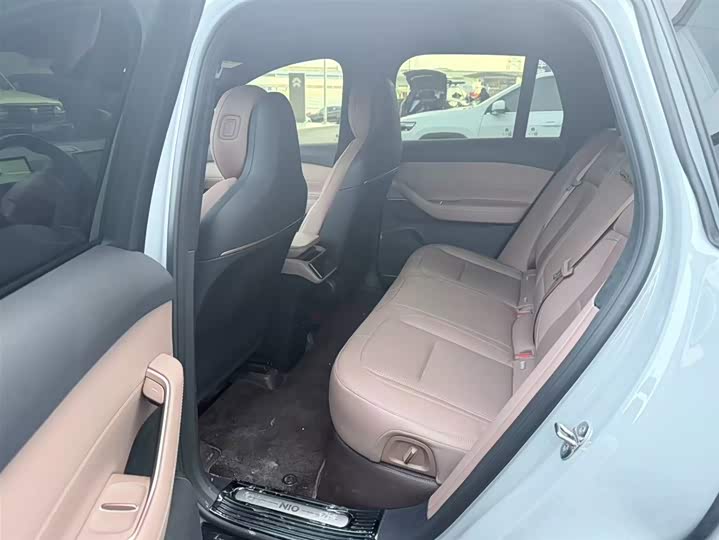 Фото 3 - Nio ES6