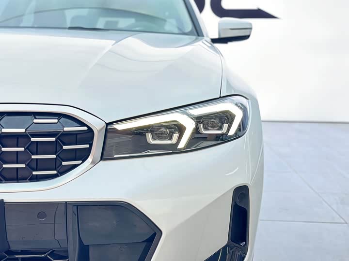 Фото 3 - BMW 3 Series