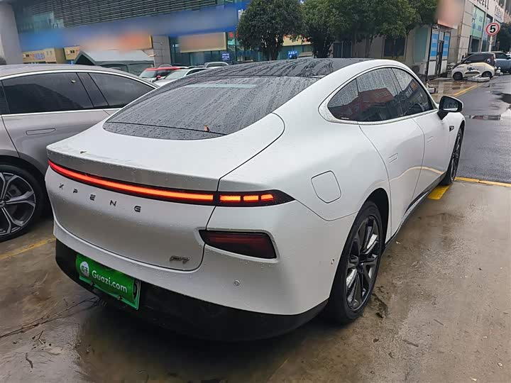 Фото 7 - XPeng P7