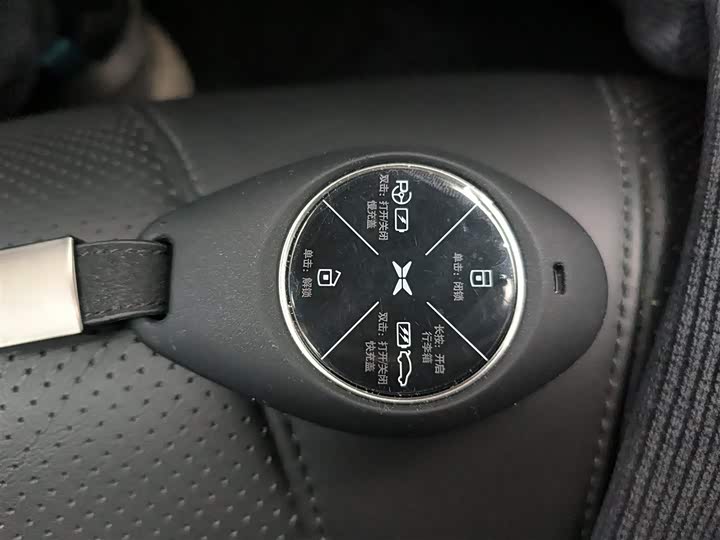 Фото 9 - XPeng P7