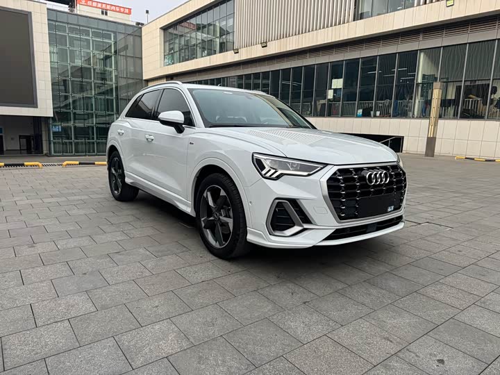 Фото 3 - Audi Q3