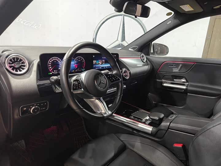 Фото 8 - Mercedes-Benz GLA-Class