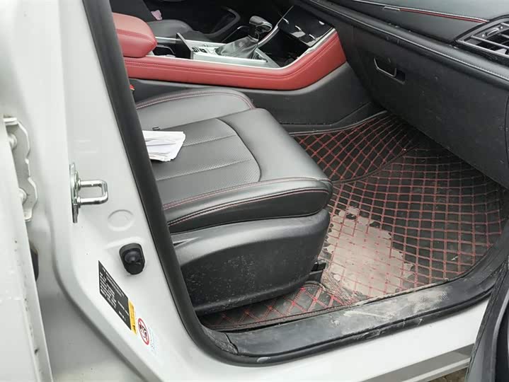 Фото 8 - Changan CS75