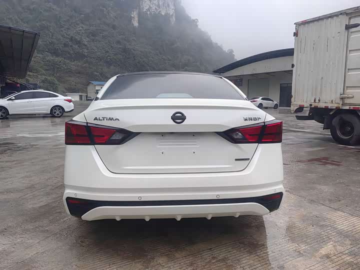 Фото 7 - Nissan Teana