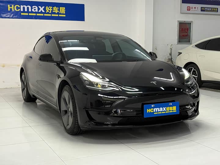 Фото 3 - Tesla Model 3