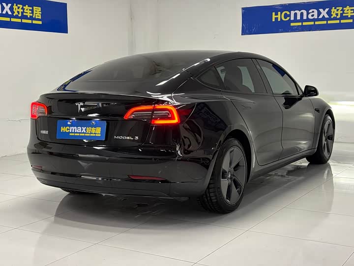 Фото 6 - Tesla Model 3
