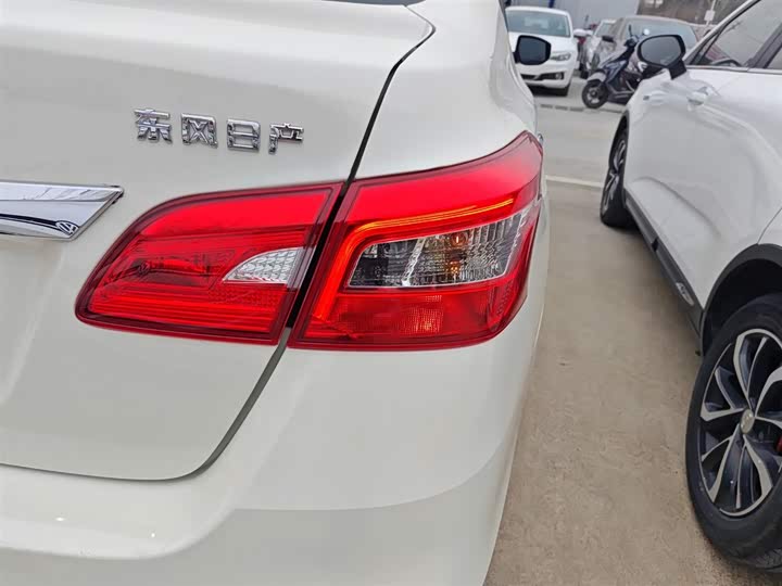 Фото 8 - Nissan Sylphy