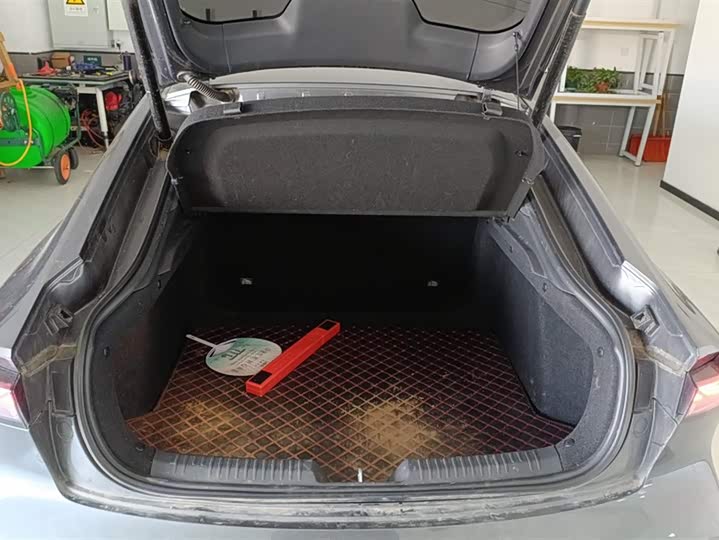 Фото 4 - Changan UNI-V