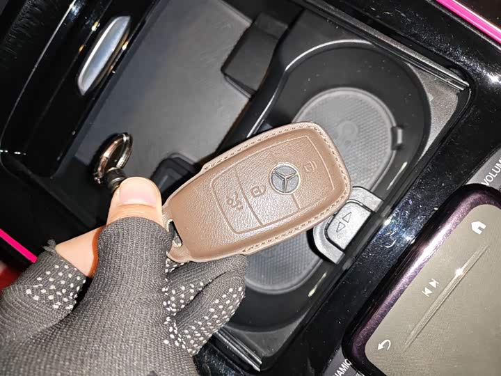 Фото 9 - Mercedes-Benz GLB-Class