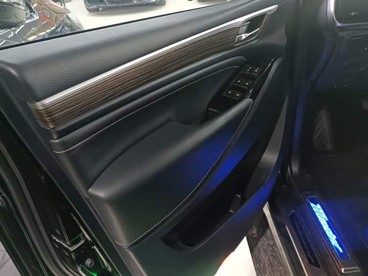 Фото 7 - GAC Trumpchi M8