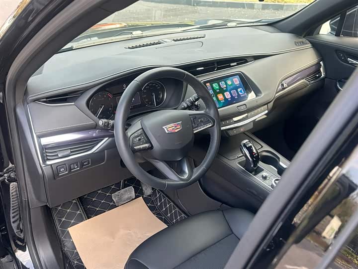 Фото 4 - Cadillac XT4