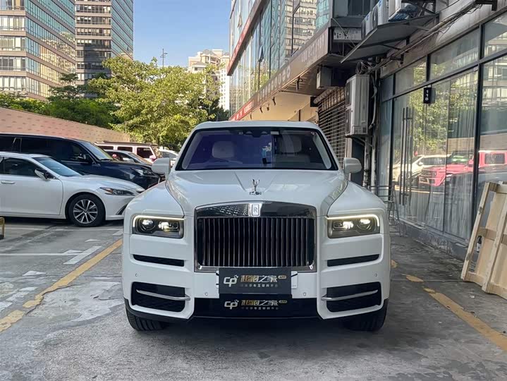 Фото 2 - Rolls-Royce Cullinan