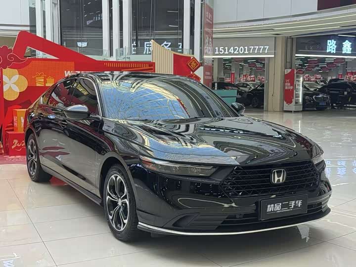 Фото 2 - Honda Accord