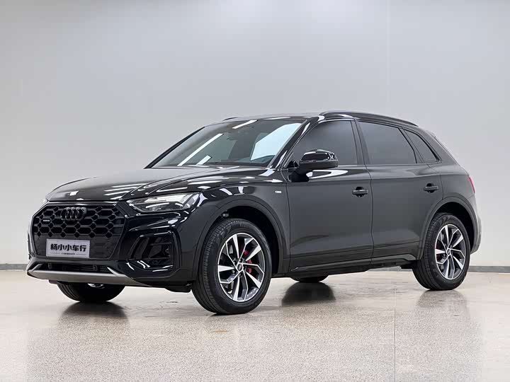 Фото 1 - Audi Q5L