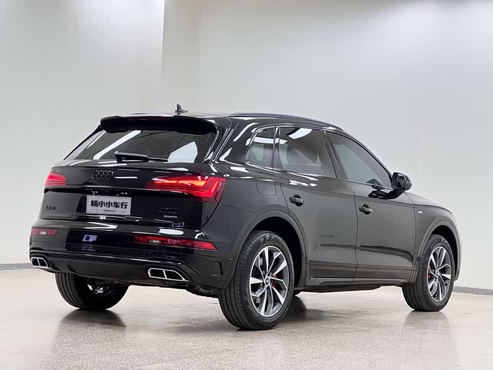 Фото 4 - Audi Q5L