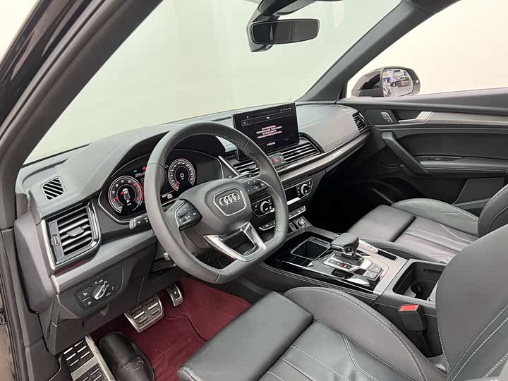 Фото 9 - Audi Q5L