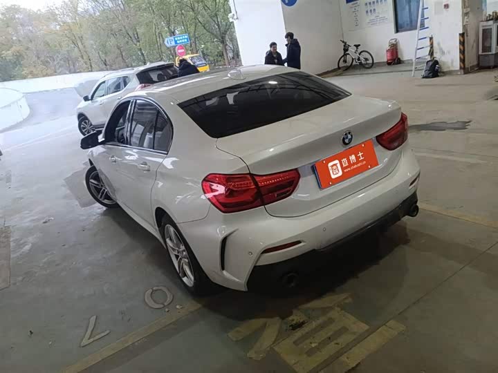 Фото 3 - BMW 1 Series